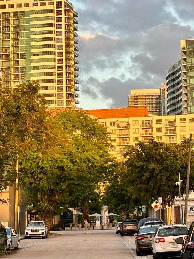 Nice Queen Bedroom - Best Location In Miami - Luggage Storage Service, Parking And Laundry Zewnętrze zdjęcie